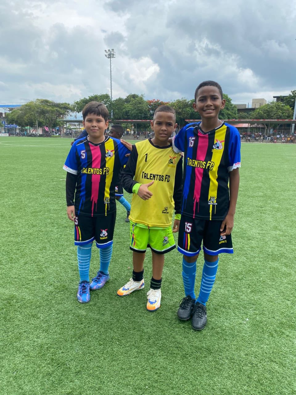 Uniformes Para Escuela Personalizados