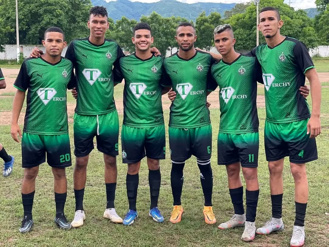 Uniformes De Futbol Personalizados